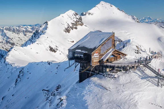 La station du Pic Blanc à 3300 m. Photo Lionel Royet-OT_Alpe d'Huez Tourisme