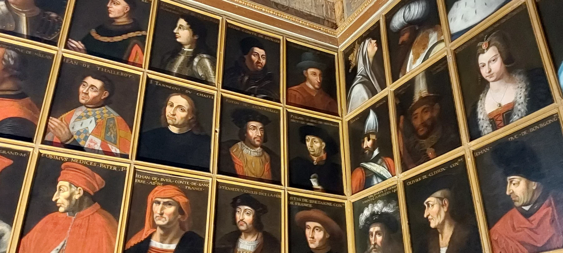 Le château de Beauregard est connu pour sa galerie des illustres.