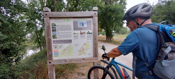 Une petite variante: le pays des châteaux à vélo.