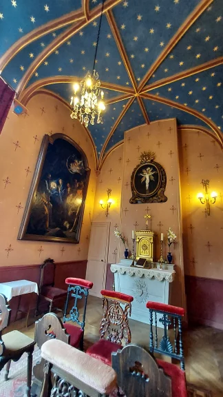 La chapelle dans le château de Lude.