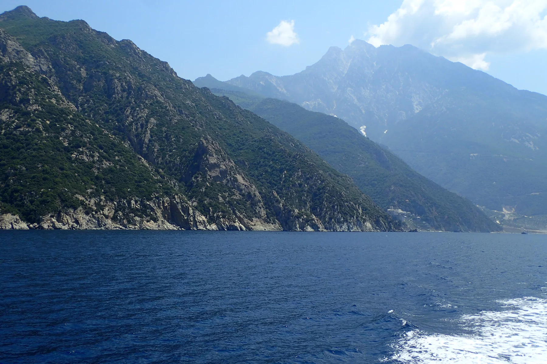La République monastique du Mont Athos.