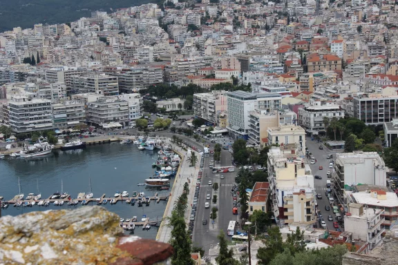 Kavala. Ce n'est qu'à partir de 1864 que la ville nouvelle voit le jour. Jusque là, seule la vieille ville Panagia était habitée.