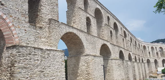 Kavala. Son aqueduc à deux étages compte parmi les plus importants monuments ottomans en Grèce.