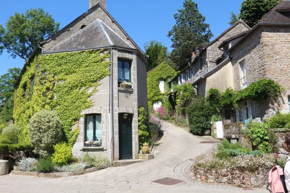 Saint-Cénéri-le-Gérei fait partie des Plus Beaux Villages de France.