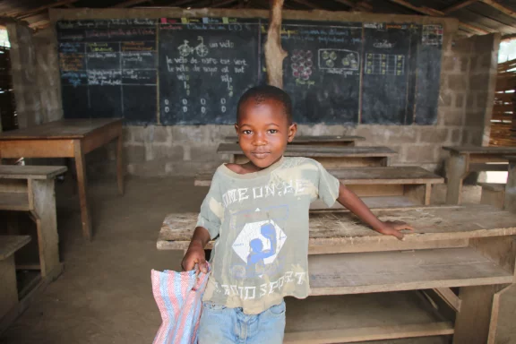 A l'école, les cours sont encore dispensés en français.