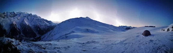 Paysage de neige en panoramique.