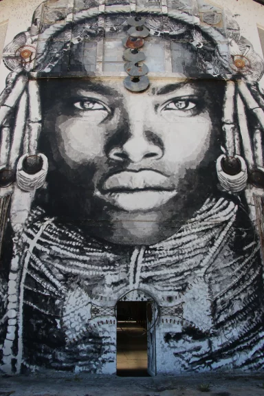 A Uzerche, la graffeterie est entiérement dédiée au Street-art.