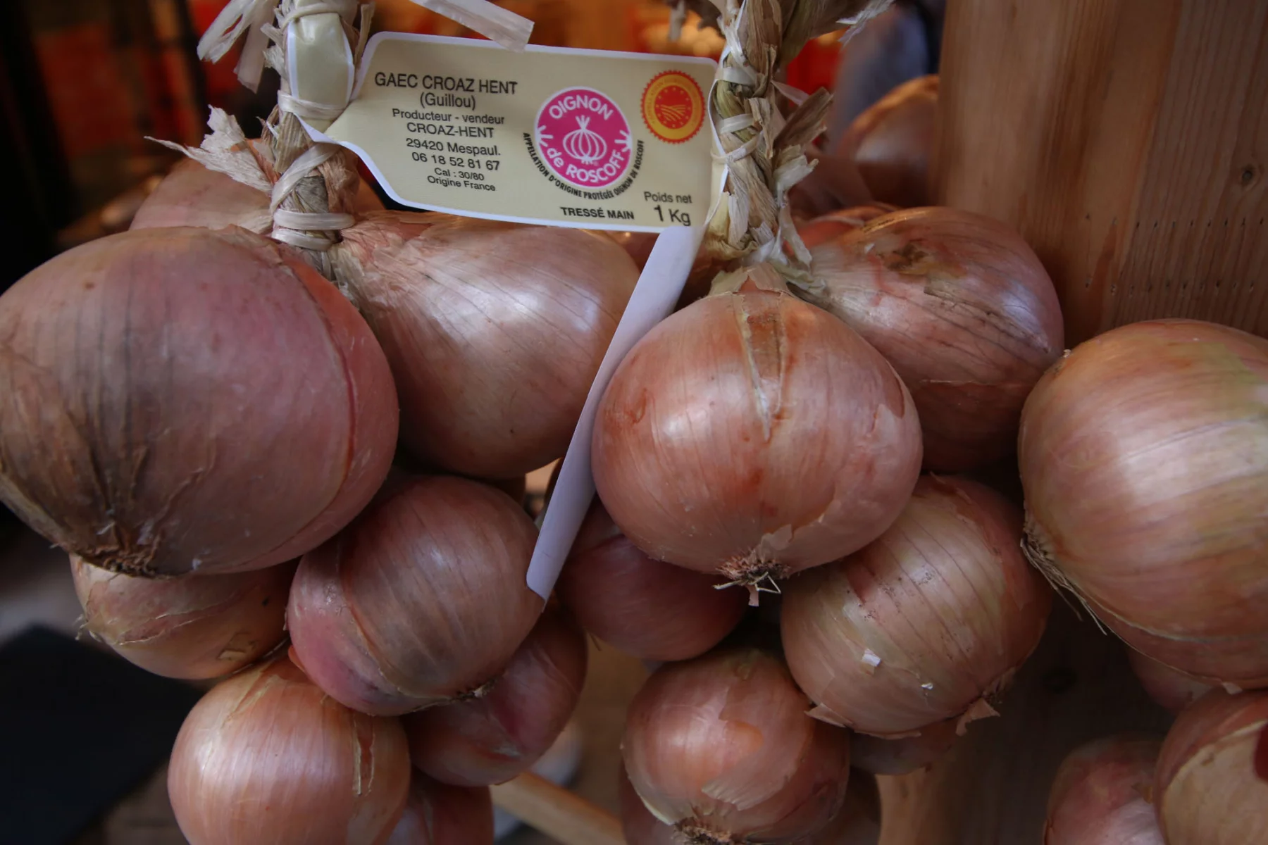L'oignon de Roscoff, doux et légérement sucré bénéficie d'une AOP.