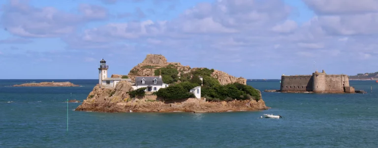 Le chateau du Taureau, le fort Boyard breton.