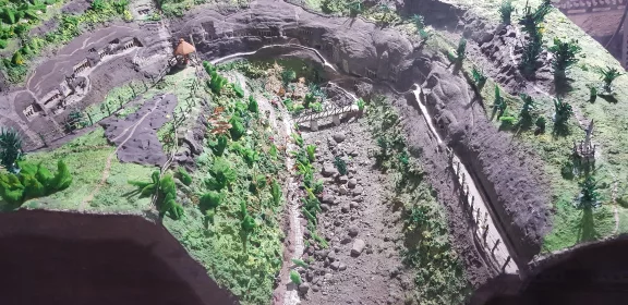 La maquette du site des grottes d'Ajanta.