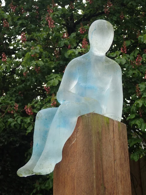 Frauenau. Galerie d'art à ciel ouvert dans le parc municipal.