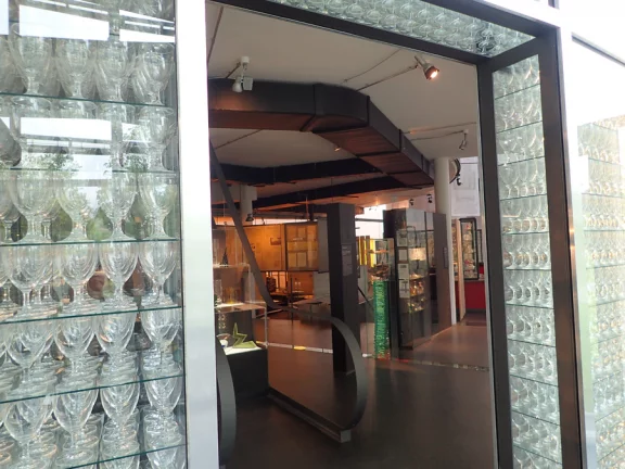 Au musée à Frauenau, les murs sont en verres.