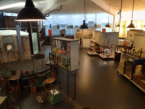 Musée du verre Frauenau. Des ateliers, des collections, des récits...