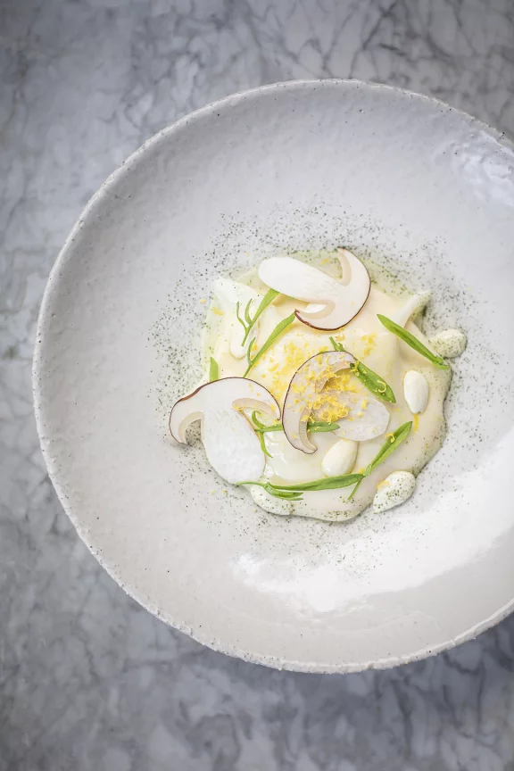 La cuisine d'Olivier Nasti, un royaume tout en aromes. 