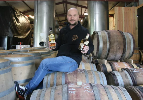 Lionel Meyer co-dirige l'entreprise avec son frère.