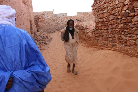 Dans les rues de la ville sainte de Chinguetti.