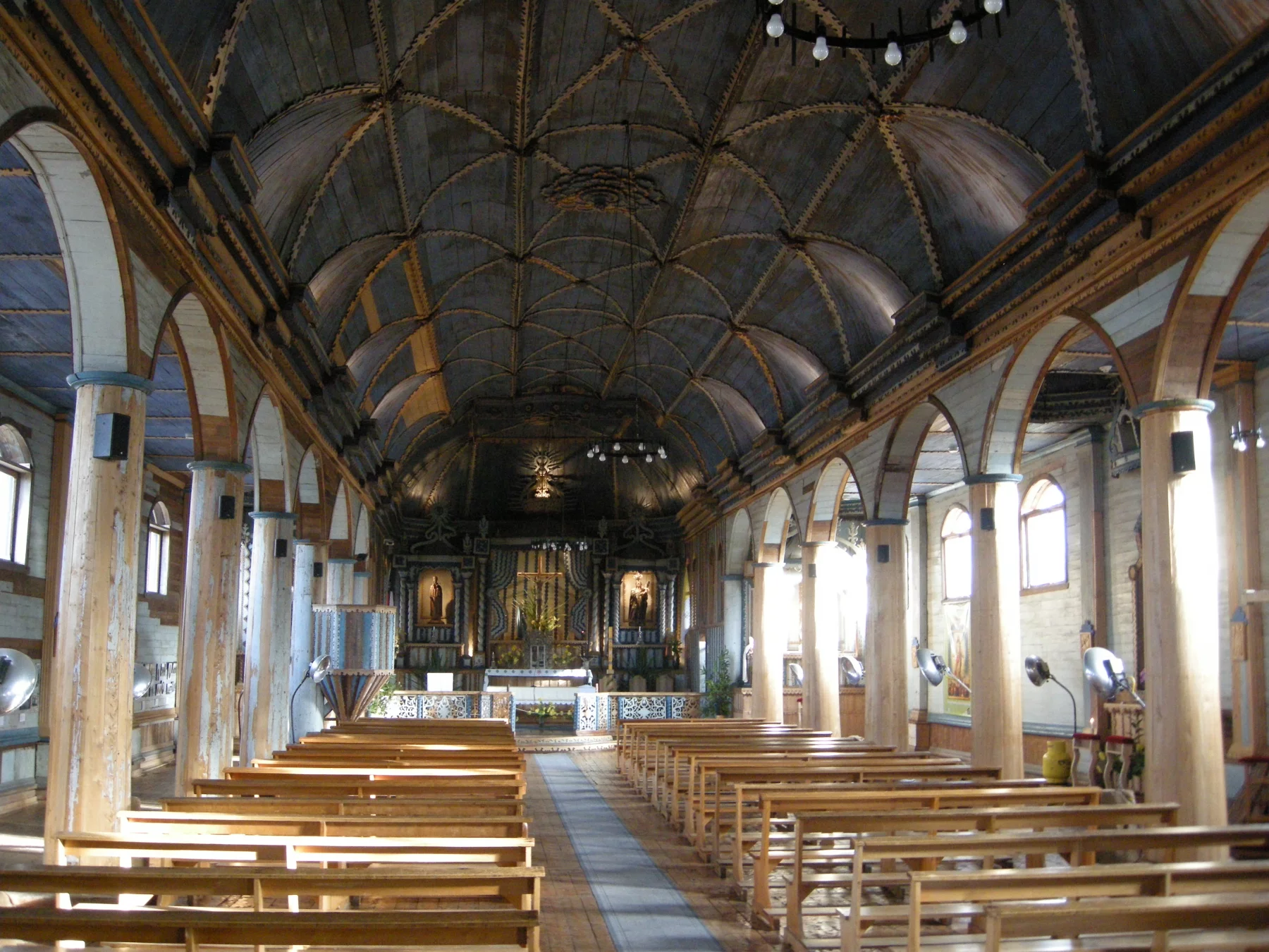 Eglise Notre-Dame-de-Lorette à Achao, construite en bois d'alerce et de cyprès, sur l'île de Quinchao