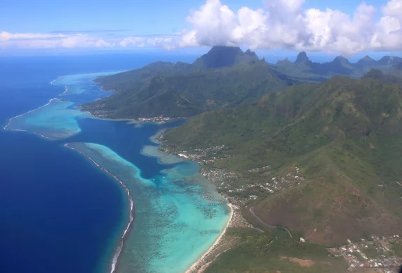 Vue aréienne de Tahiti.