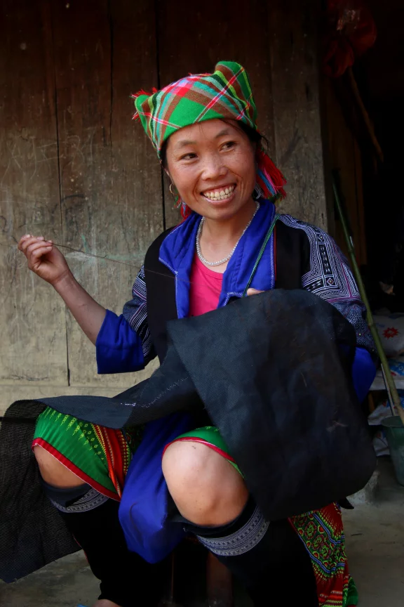 Dans les tribus les vétements sont fabriqués par les femmes.