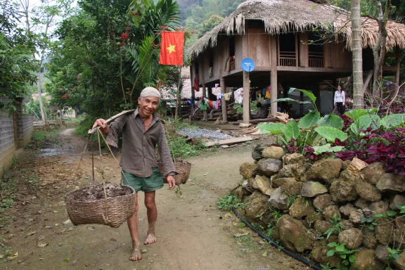 Rencontre dans un village.