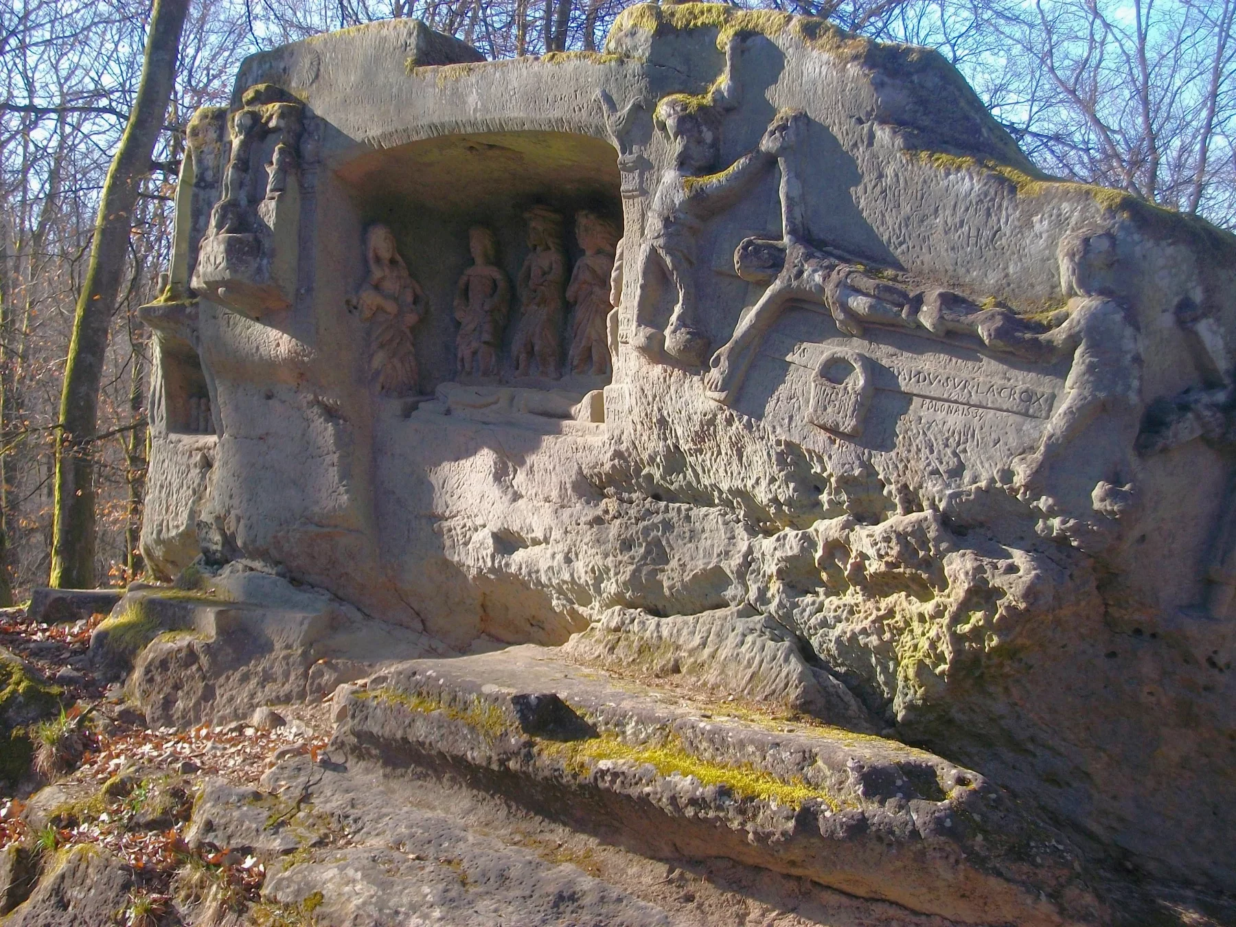 La Roche des douze apôtres, ou Belle Roche, oeuvre d'un tailleur de pierre local du XVIIIe siècle.