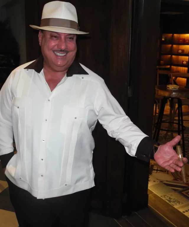 Carlito Fuente, acteur d'une saga familiale née à Cuba au début du XXe