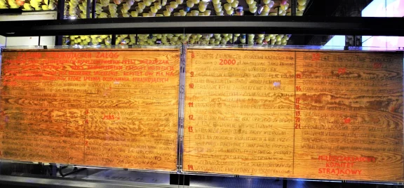 Les tables des 21 postulats "mémoire du monde"