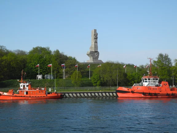 Le monument des défenseurs de la côte face aux premières attaques allemandes