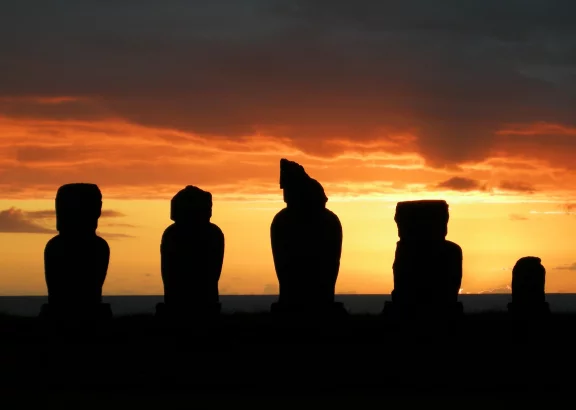 Les moaïs d'Ahu Tahai