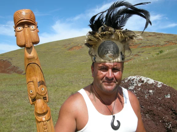 Chico, à Puna Pau, la carrière de tuf 