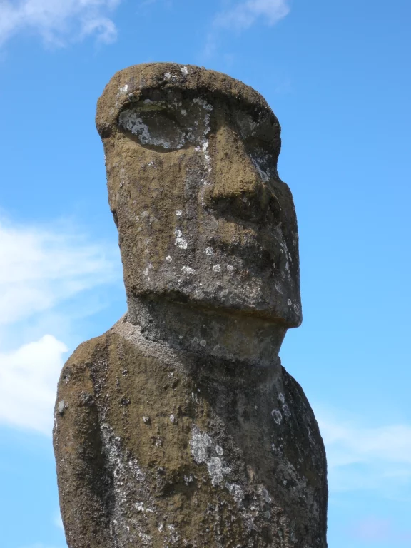 Un des Moaï d'Ahu Akivi
